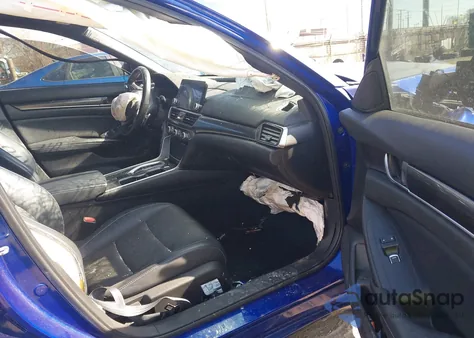 2018 Honda Accord Sport 2.0T из США, поврежденный, VIN 1HGCV2F31JA019911